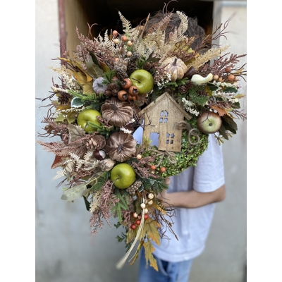 Jesenný veniec s domčekom