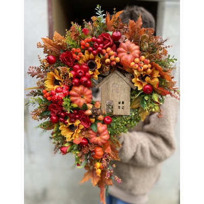 Jesenný veniec s domčekom