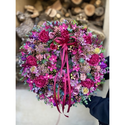 Celoročný veniec cyklamén