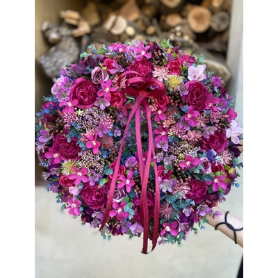 Celoročný veniec cyklamén