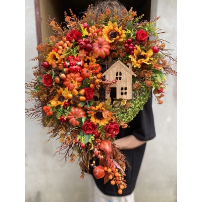 Jesenný veniec s domčekom